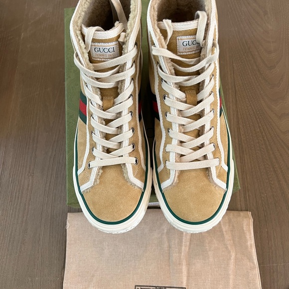 100% authentic Gucci Tennis 1977 high-top sneakers in beige suede. Size 40+. - Picture 3 of 10
